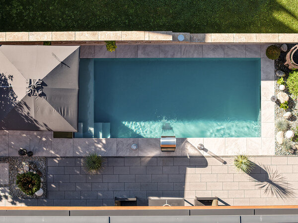 Highlight: Living Pool im Garten deines zeitlos Apartment Längenfeld
